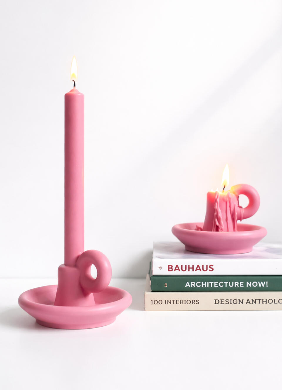 Bougeoir stick , made entirely from wax, 100% bio-based, designed to transform over time and eliminate the need for packaging.